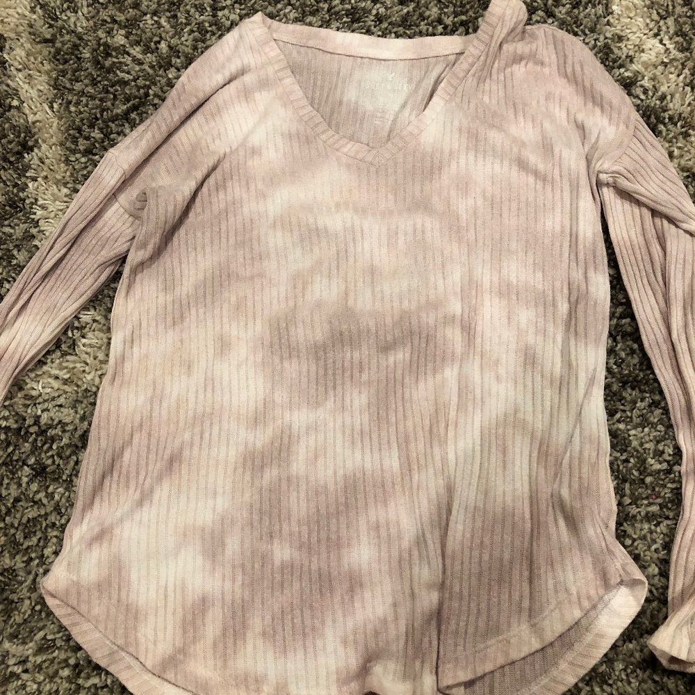 American Eagle Pink Long-Sleeve Ribbed Tee